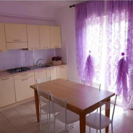 Apartment Furnished Escape Close To The Sea