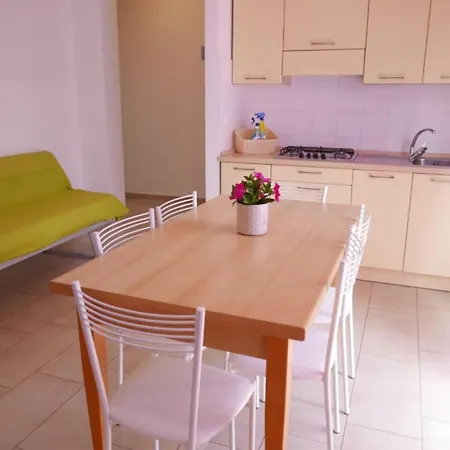 Apartment Furnished Escape Close To The Sea
